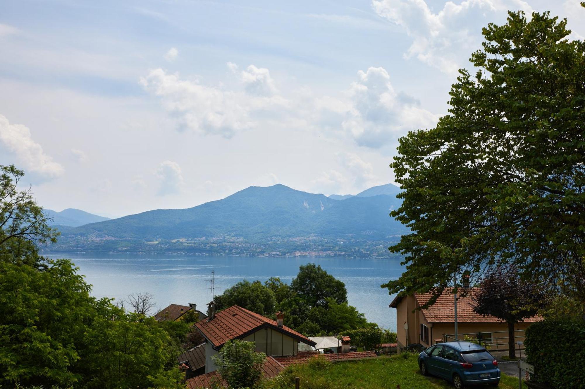 Villa Di Paese - Splendida Vista Lago Maggiore Oggebio Buitenkant foto